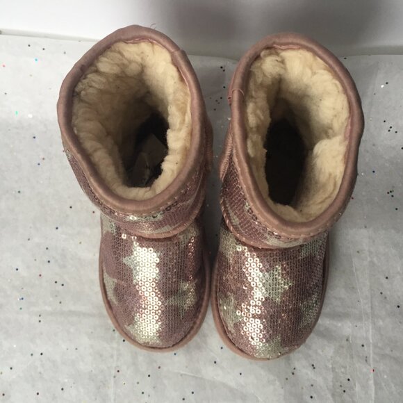 Ugg Kids Classic Short Suede Pink Sequin Stars Boot II - Size 6 Shearling Lined - Picture 4 of 11